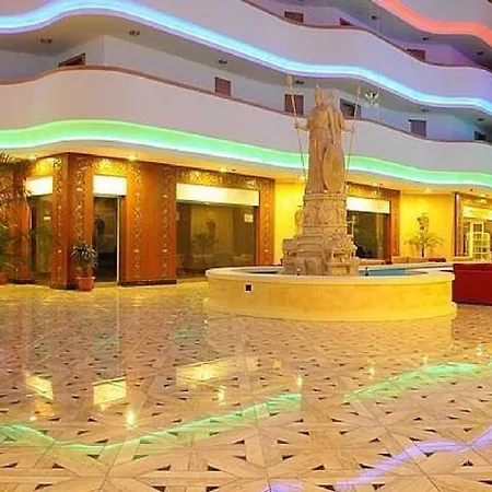 Azura Park -- шикарное место для вас -- вид на море, на бассейн, горный воздух и свой пляж - забронируйте сейчас Alanya